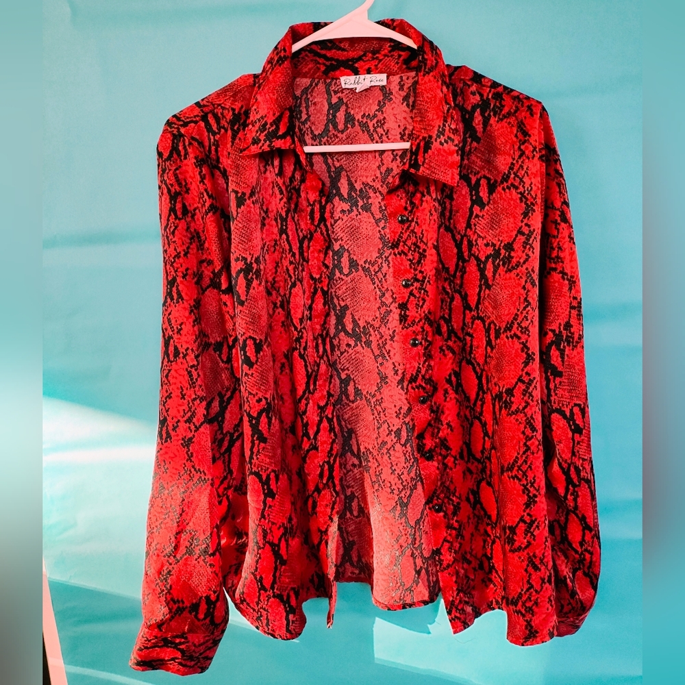 Rabbit Rose Button Down